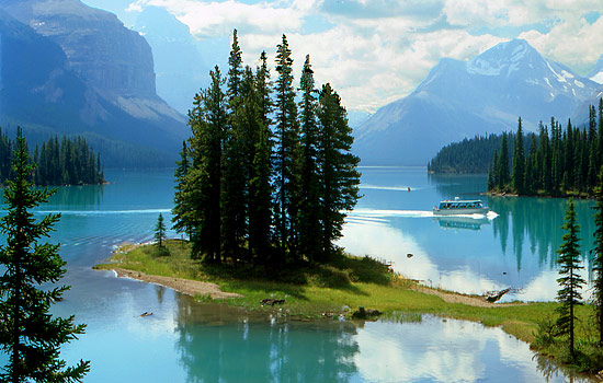 Cruise on Maligne Lake to Spirit Island - Cruise on Maligne Lake to Spirit Island