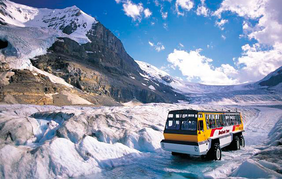 Canadian train - Rocky Mountaineer - Time to walk on a glacier in the famous Columbia Icefield