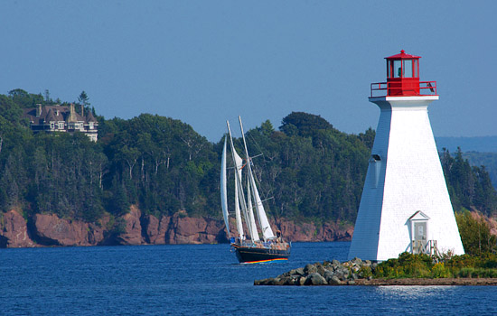 Canadian railway - Canadian train - Enjoy the friendly service on the train and perhaps see a whale breach out of St. Lawrence.