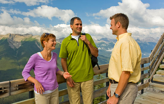 Rocky Mountaineer - Canada rail - Enjoy the special small group sightseeing tours in the Canadian Rockies.